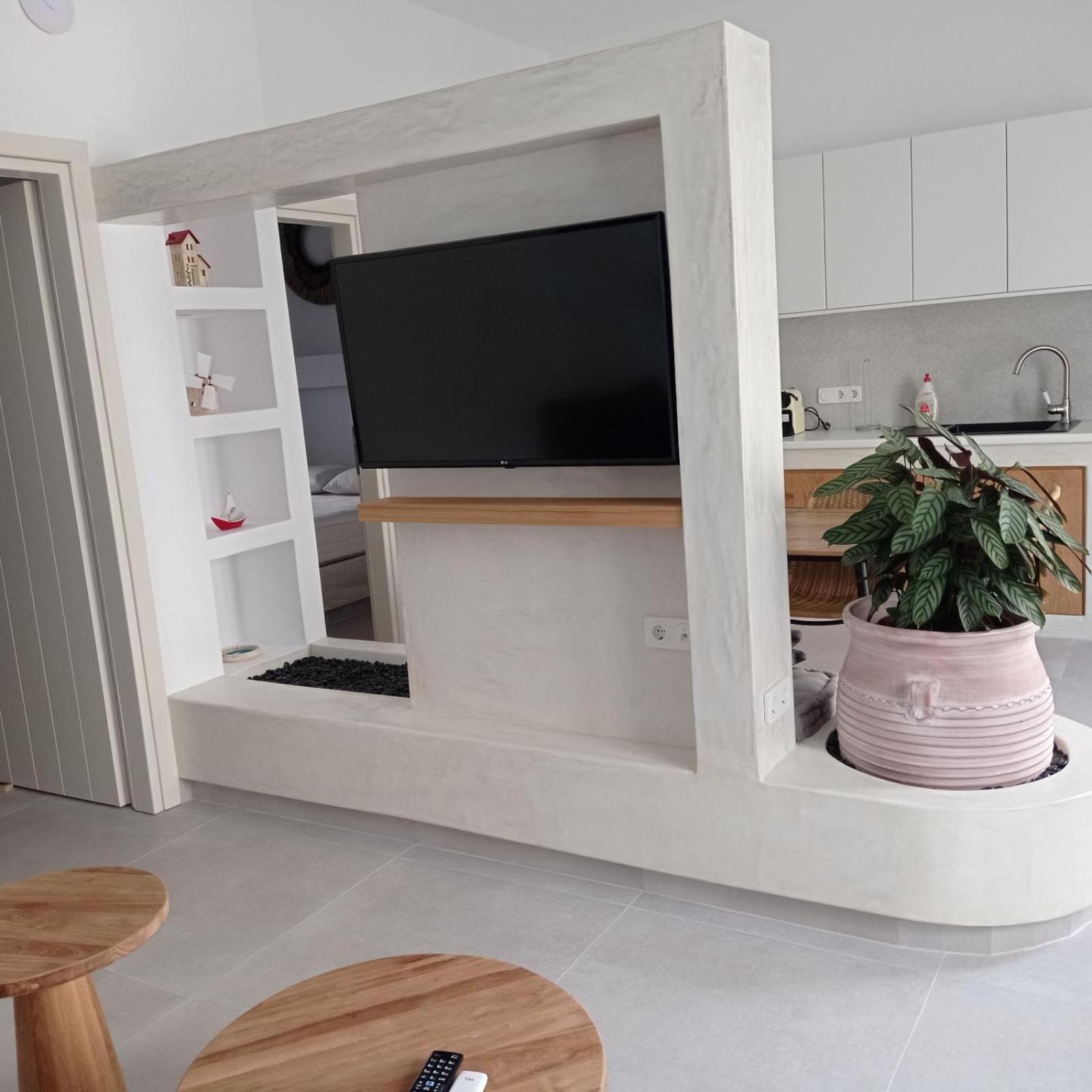Θέαστρον - Theastron House With Great View In Chora Apartment Pera Gyalos Luaran gambar