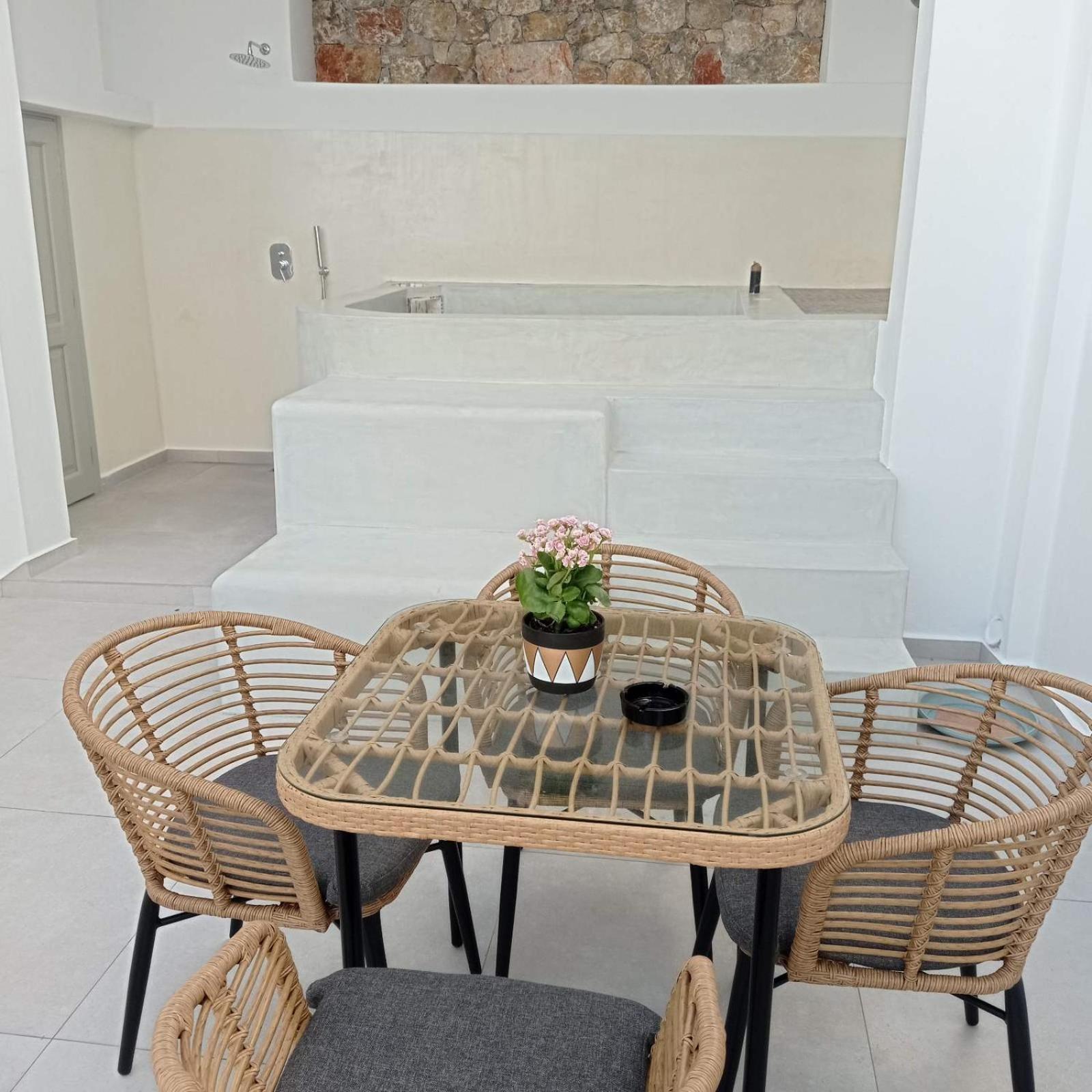 Θέαστρον - Theastron House With Great View In Chora Apartment Pera Gyalos Luaran gambar