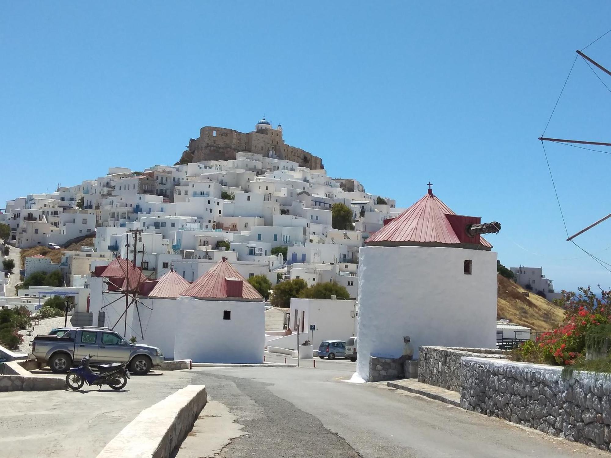 Θέαστρον - Theastron House With Great View In Chora Apartment Pera Gyalos Luaran gambar